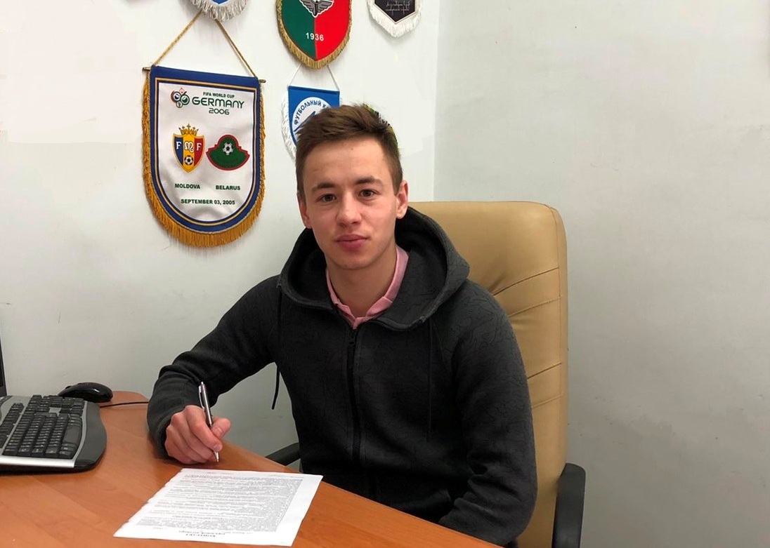 Искандар Зуробеков