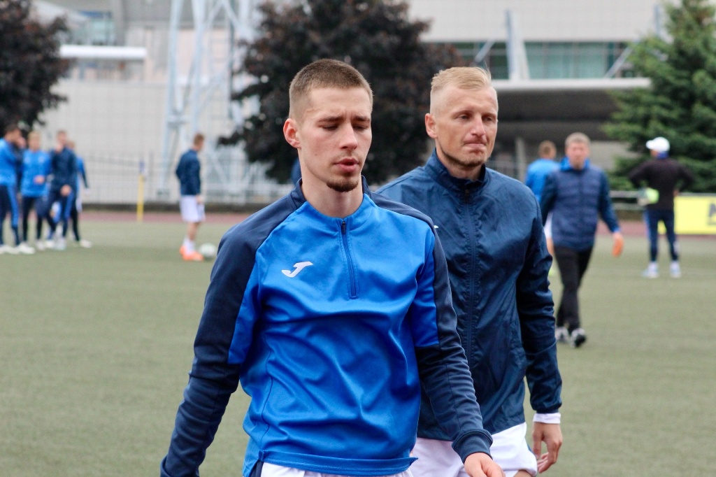 Волна — Юни Икс Лабс стартовые составы